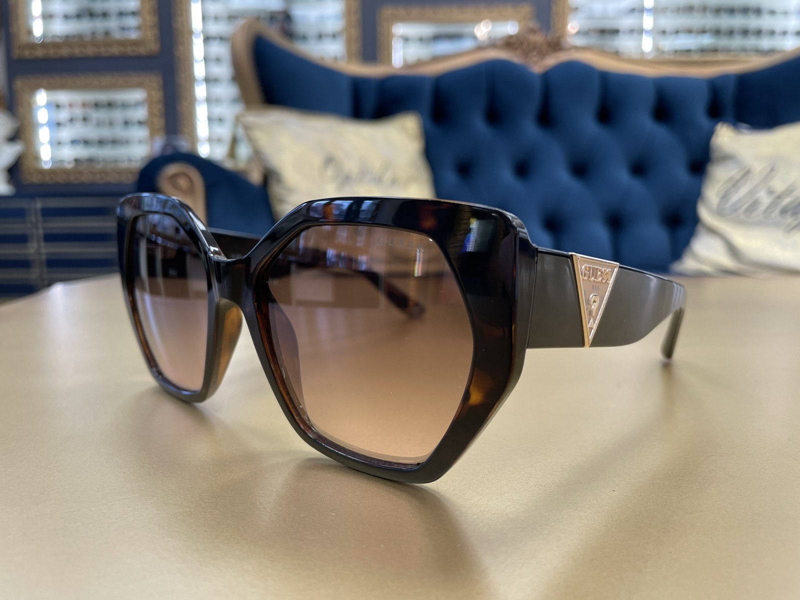 GUESS eyewear